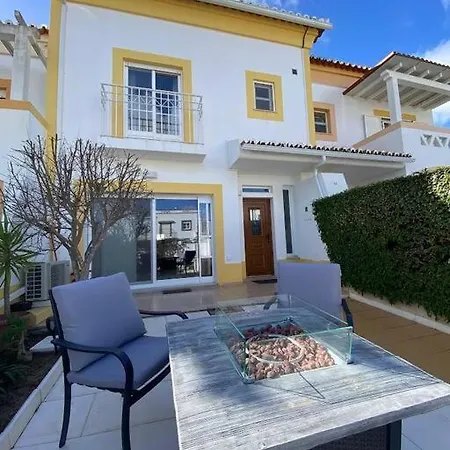 With Private Pool פראגודו
